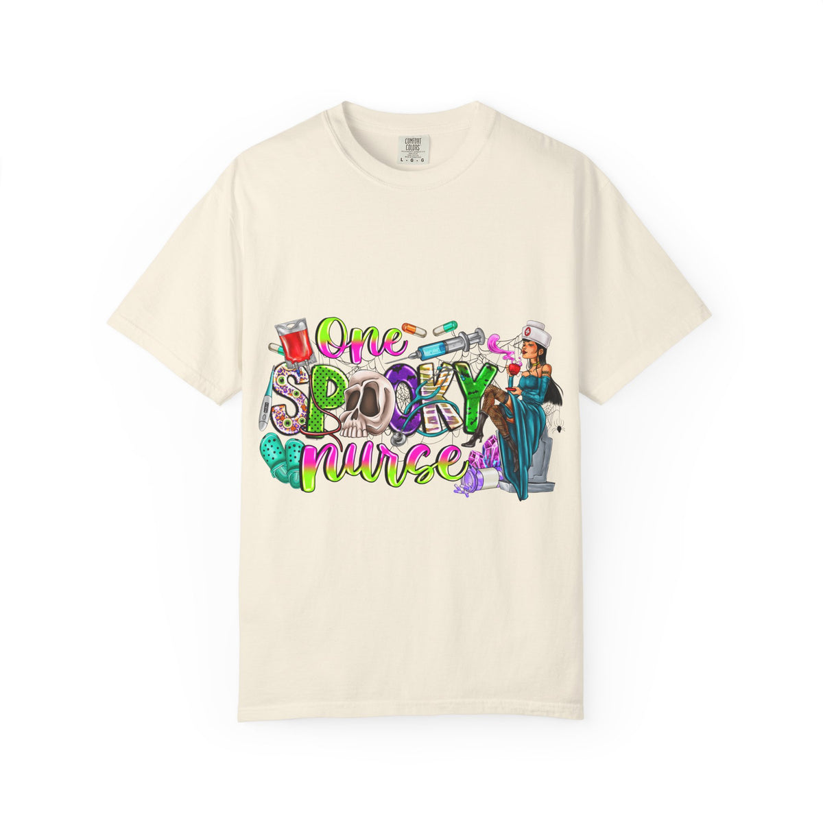 Customized One spooky nurse T-shirt